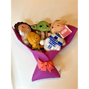 Disney Star Wars Luke, Leia, Yoda, C-3PO, and R2-D2 Plush Valentine Bouquet